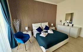 Gioeni Home